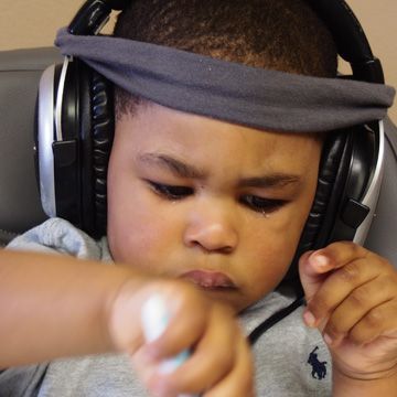 sensory solutions feeding therapy, young boy at therapy learning how to eat